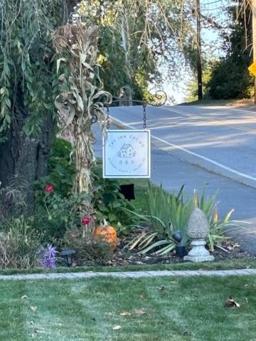The Inn Crowd Bed And Breakfast Holden Экстерьер фото
